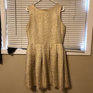 Vince Camuto Gold Dress Size 10